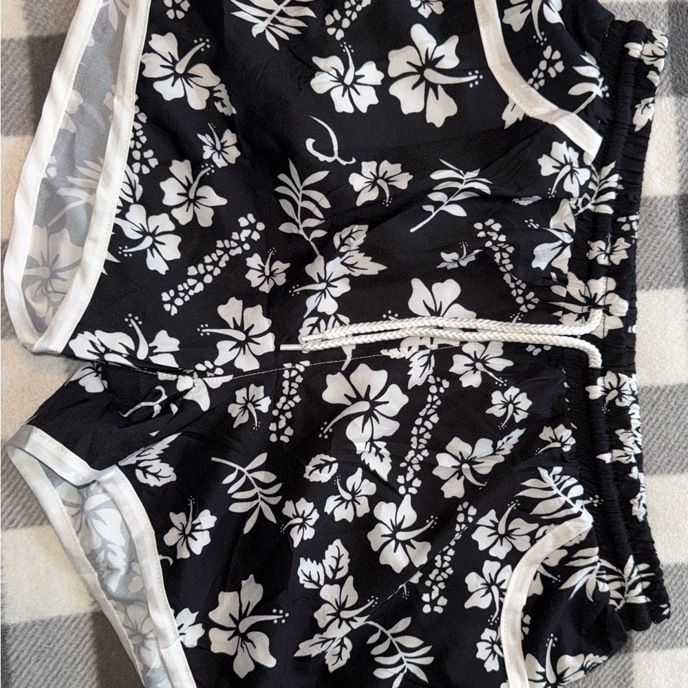 Amazon Essentials Black and White Floral Women’s Swim Shorts